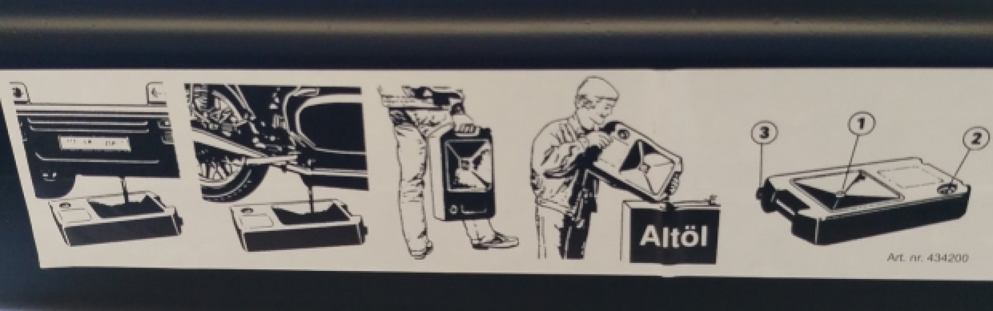 HDPE Kanystr černý na výměnu oleje, sběrný objem 8 l  130x300x500 mm(3)