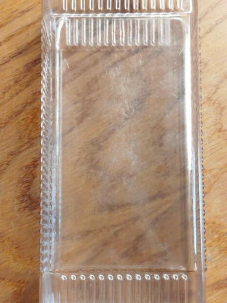 FĽAŠA 250 ML PVC UZKOHRDLÁ ČIRÁ ČTYŘHRANNÁ BEZ UZÁVERU - MIERNE POŠKRÁBANÉ(3)