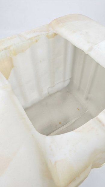 Použitá vnitřní plastová nádoba s horním výřezem(4)